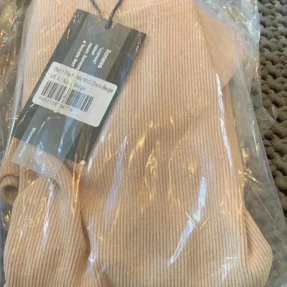 DON'T BLAME ME MIDI DRESS BEIGE - Picture 4 of 5